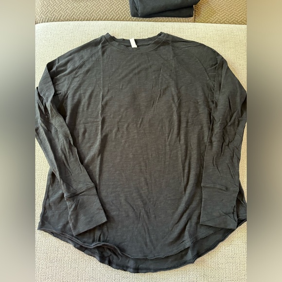 ZELLA Relaxed Washed Long Sleeve Slub Tee in Black - Picture 2 of 4